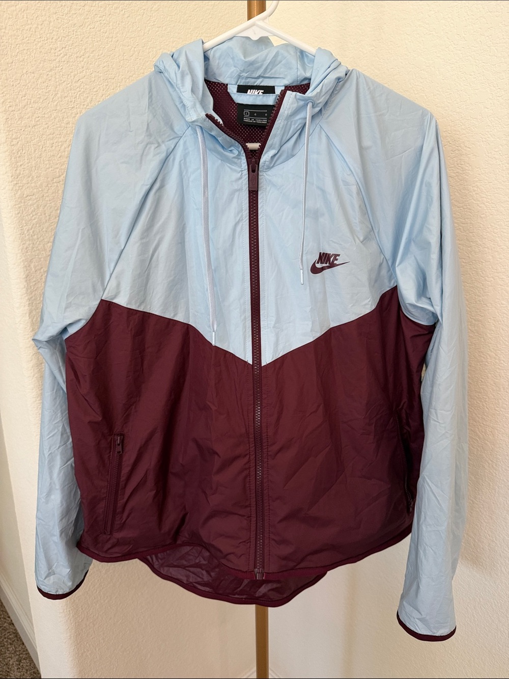 Nike Light Blue and Burgundy Hooded Windbreaker Jacket